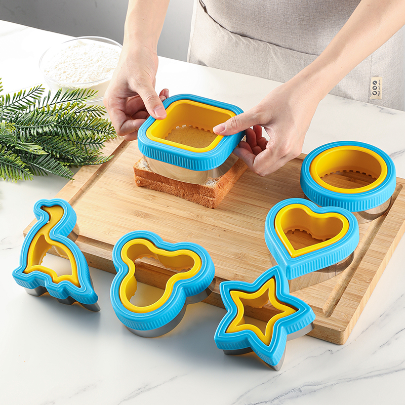 Kitchen Baking Set - Sandwich cutting and sealing machine, biscuit